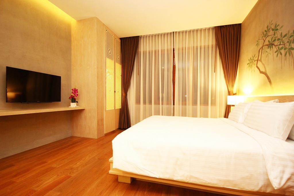 Chu Hotel Чиангмай Екстериор снимка
